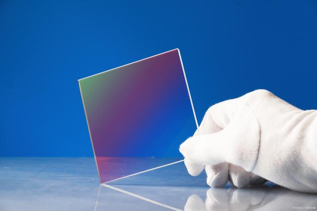 不懂導(dǎo)電玻璃怎么進(jìn)口？詳解導(dǎo)電玻璃進(jìn)口清關(guān)申報(bào)要點(diǎn)